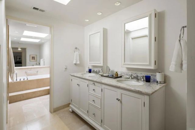 7961 Caminito Del Cid, La Jolla, CA 92037