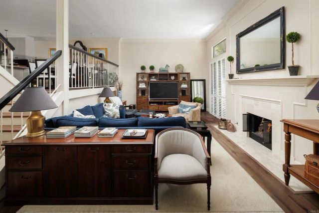 7961 Caminito Del Cid, La Jolla, CA 92037