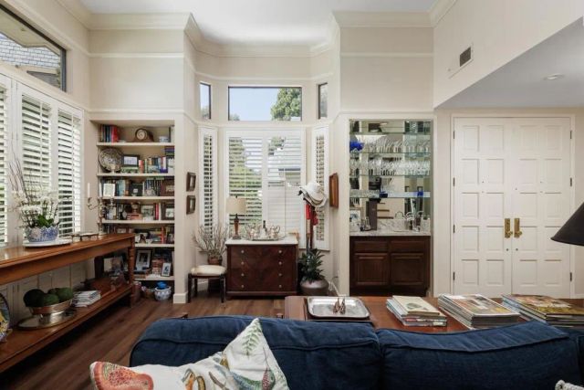 7961 Caminito Del Cid, La Jolla, CA 92037