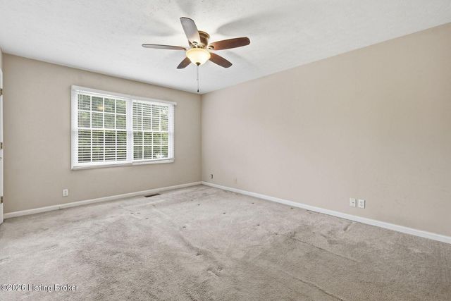 6714 Brook Bend Way, Louisville, KY 40229