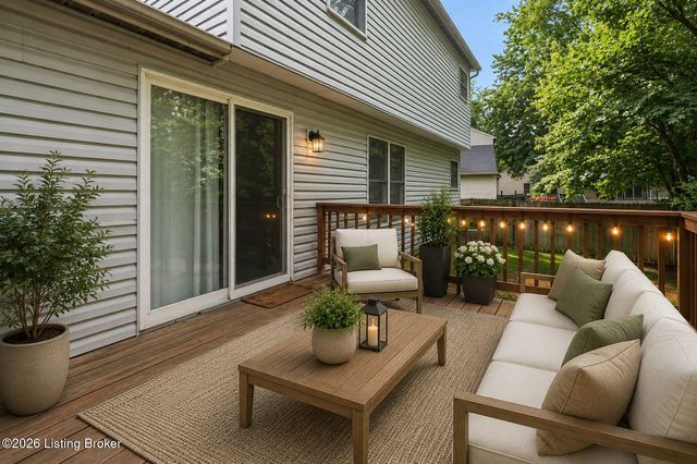 6714 Brook Bend Way, Louisville, KY 40229