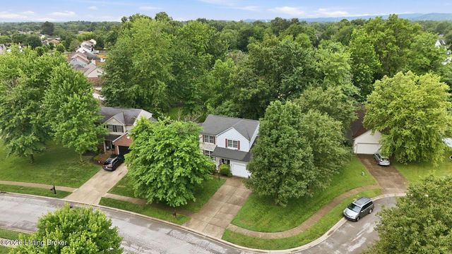 6714 Brook Bend Way, Louisville, KY 40229