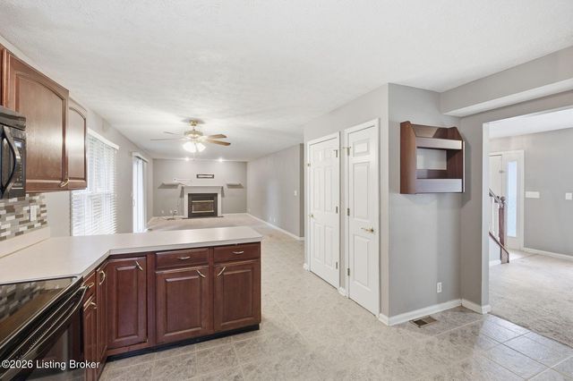 6714 Brook Bend Way, Louisville, KY 40229
