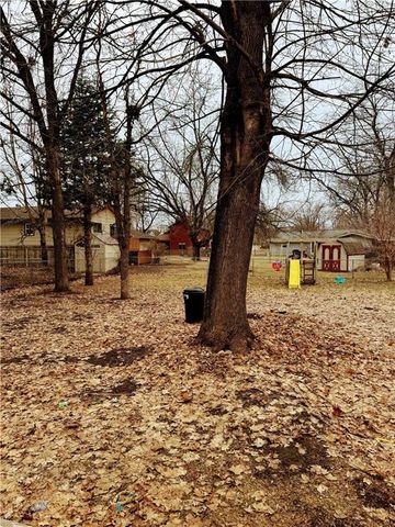 812 Green Acres Court, Eau Claire, WI 54703