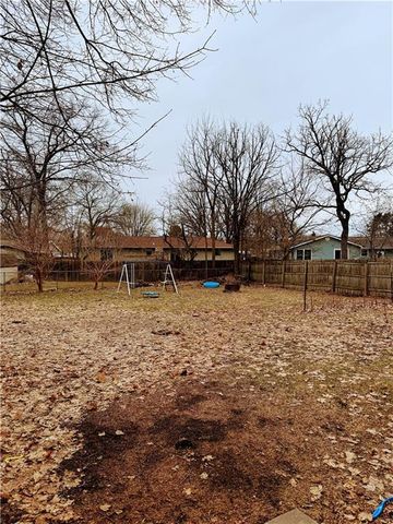 812 Green Acres Court, Eau Claire, WI 54703