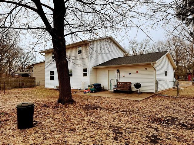 812 Green Acres Court, Eau Claire, WI 54703