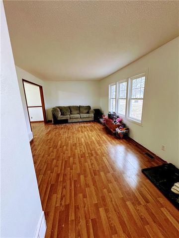 812 Green Acres Court, Eau Claire, WI 54703