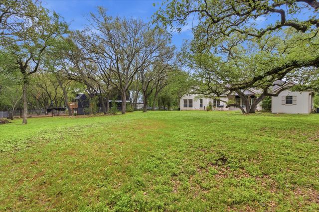 14 Lone Oak TRL, Sunset Valley, TX 78745