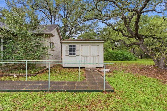 14 Lone Oak TRL, Sunset Valley, TX 78745