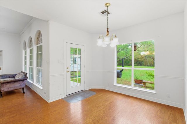 14 Lone Oak TRL, Sunset Valley, TX 78745