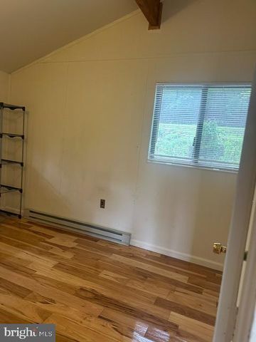 431 HOLLY RIDGE RD, Mount Jackson, VA 22842