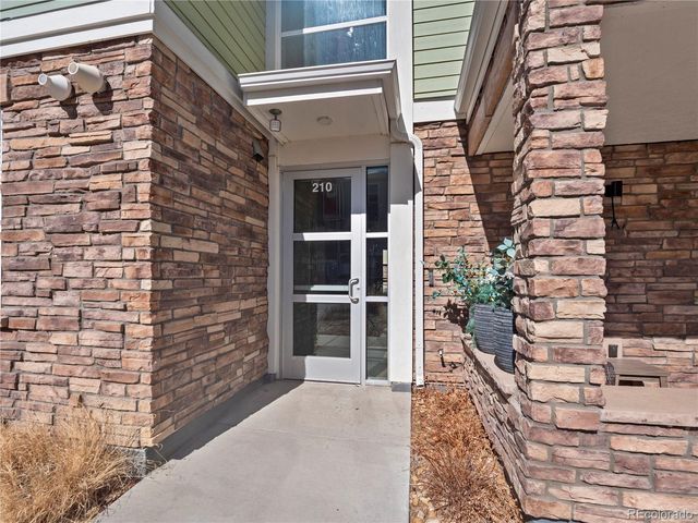 210 S Cherrywood Drive 303, Lafayette, CO 80026