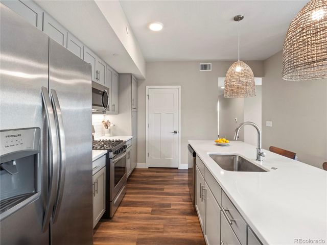 210 S Cherrywood Drive 303, Lafayette, CO 80026