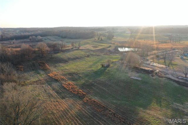 7432 County RD 284, Puxico, MO 63960