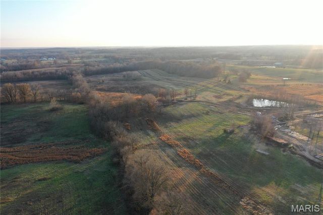 7432 County RD 284, Puxico, MO 63960