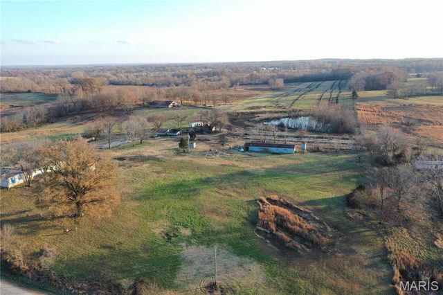 7432 County RD 284, Puxico, MO 63960