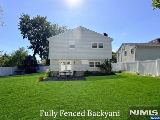 217 Rockland Avenue, Norwood, NJ 07648