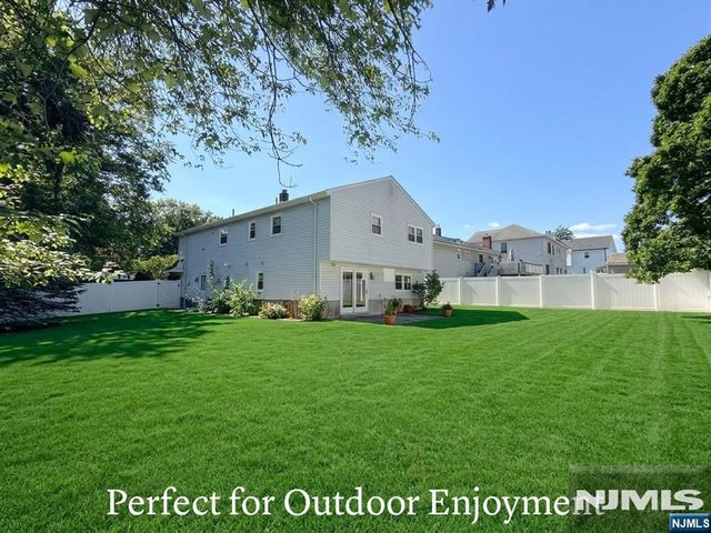 217 Rockland Avenue, Norwood, NJ 07648