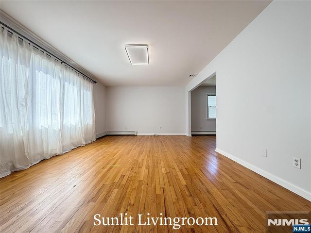 217 Rockland Avenue, Norwood, NJ 07648