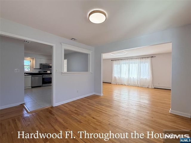 217 Rockland Avenue, Norwood, NJ 07648