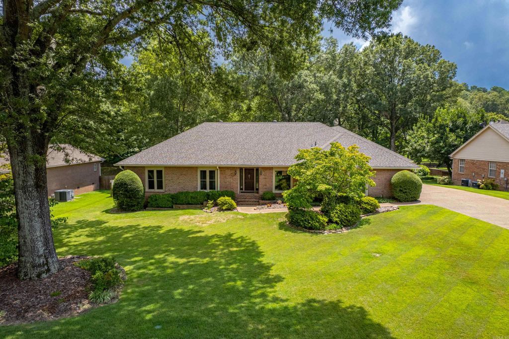 304 Quail Creek Road, Hot Springs, AR 71901