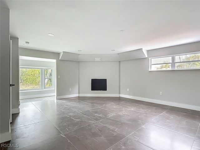 3784 Coquina DR, Sanibel, FL 33957