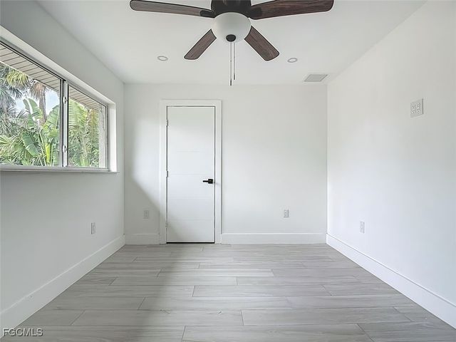 3784 Coquina DR, Sanibel, FL 33957