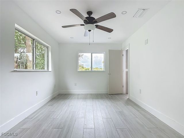 3784 Coquina DR, Sanibel, FL 33957