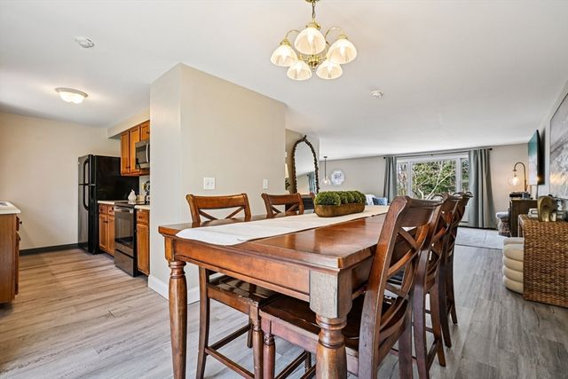 13 Stanorm Dr F, Newmarket, NH 03857