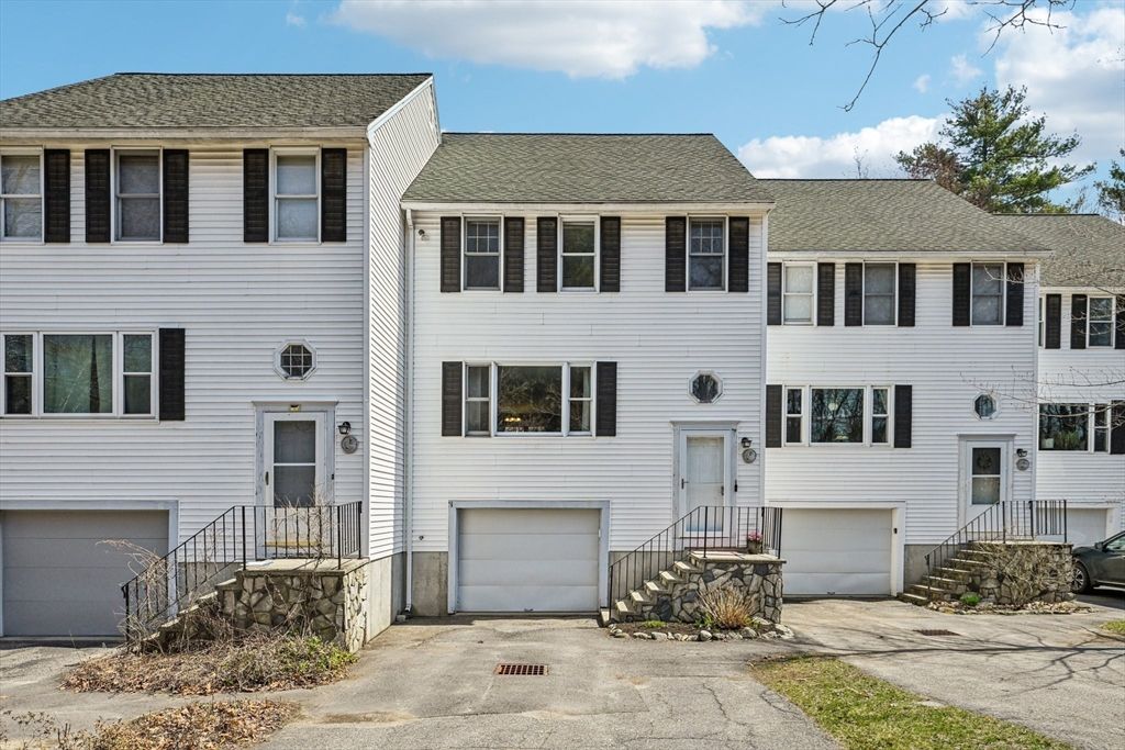 13 Stanorm Dr F, Newmarket, NH 03857