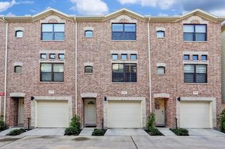 648 Westcross Street 303, Houston, TX 77018