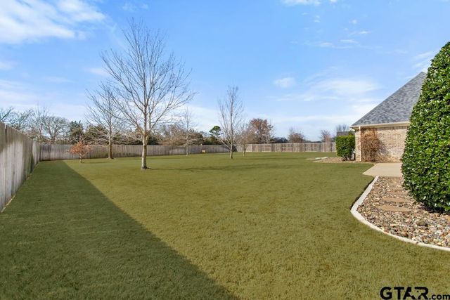 20246 Deer Hollow Dr, Bullard, TX 75757