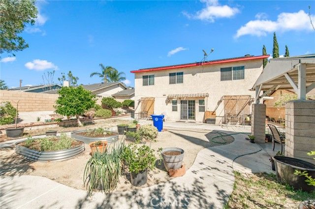 7740 Sewell, Fontana, CA 92336