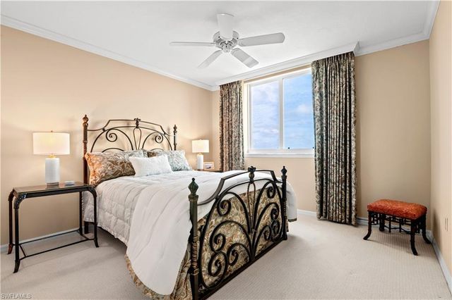 7515 Pelican Bay BLVD # 7B, Naples, FL 34108