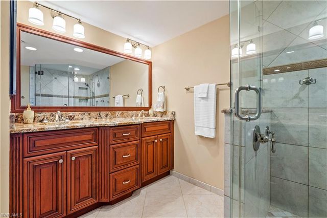7515 Pelican Bay BLVD # 7B, Naples, FL 34108