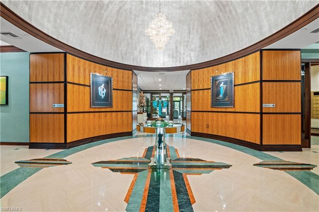 7515 Pelican Bay BLVD # 7B, Naples, FL 34108