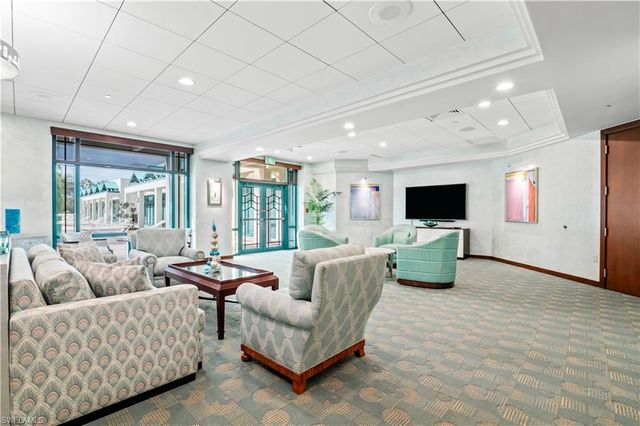 7515 Pelican Bay BLVD # 7B, Naples, FL 34108