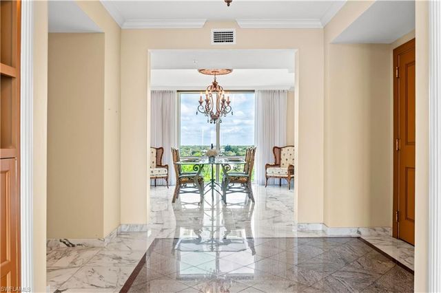 7515 Pelican Bay BLVD # 7B, Naples, FL 34108