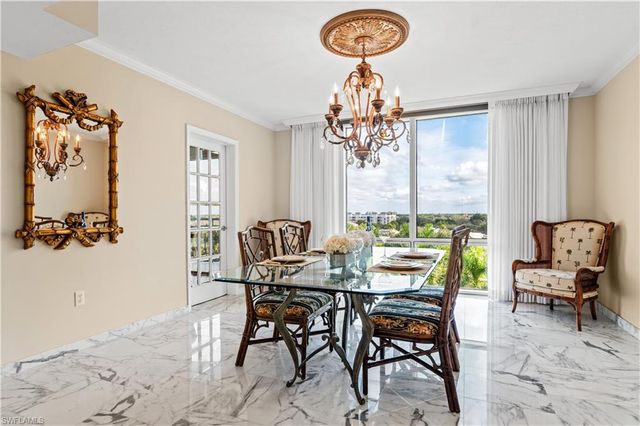 7515 Pelican Bay BLVD # 7B, Naples, FL 34108
