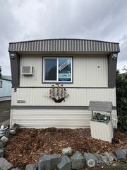 7031 NE 175th Street #5, Kenmore, WA 98028