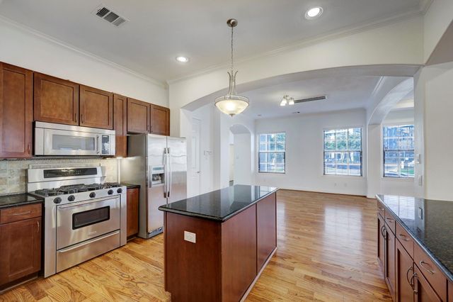 7539 Highmeadow, Houston, TX 77063