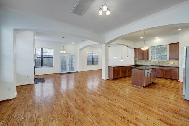 7539 Highmeadow, Houston, TX 77063