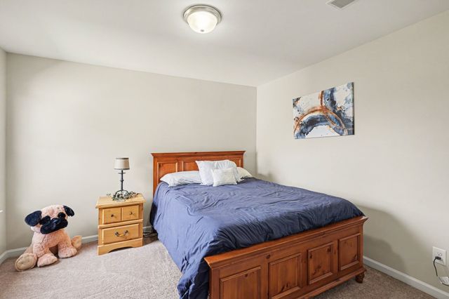 334 Lola Ln, Cottontown, TN 37048