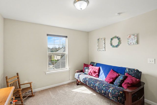 334 Lola Ln, Cottontown, TN 37048