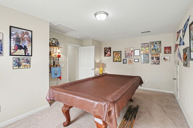 334 Lola Ln, Cottontown, TN 37048