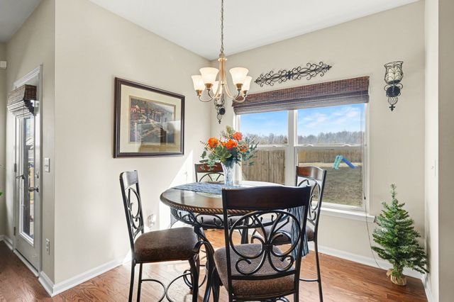 334 Lola Ln, Cottontown, TN 37048