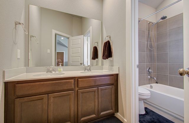 4910 Magnolia Springs Drive, Pearland, TX 77584