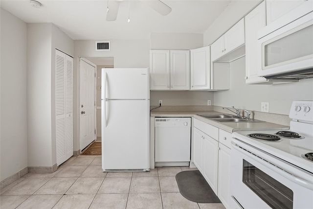 109 S LAUBER WAY B, Tampa, FL 33609