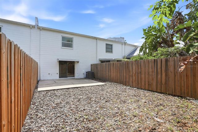 109 S LAUBER WAY B, Tampa, FL 33609