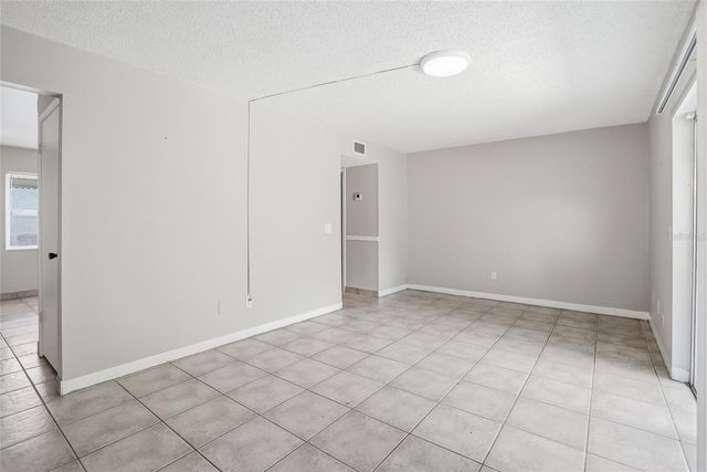 109 S LAUBER WAY B, Tampa, FL 33609